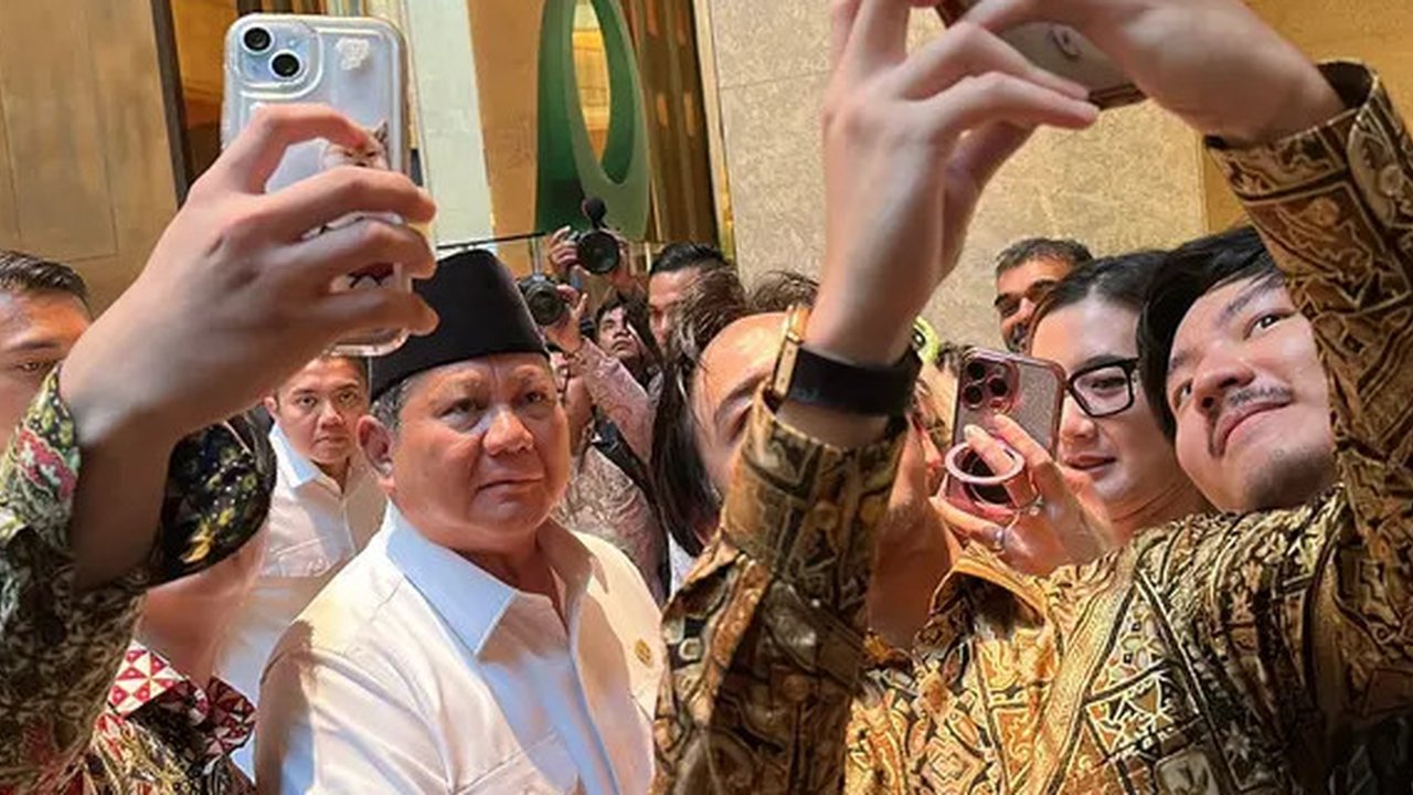 Presiden Prabowo Subianto disambut warga negara Indonesia (WNI), diaspora, pelajar, Mahasiswa dan pejabat Kedutaan Besar RI (KBRI) di Singapura (Istimewa)