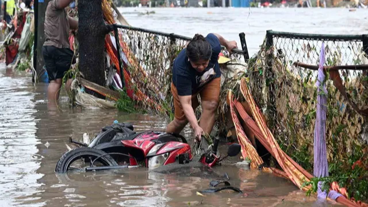 banjir setelah hujan deras di Denpasar, Bali, Rabu (10/09/2025).