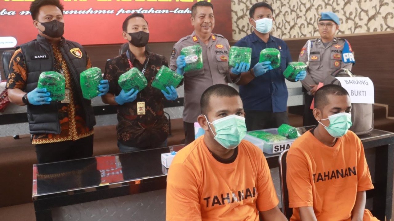 2 Kurir Asal Aceh Ditangkap di Lampung, 11,8 Kg Sabu Diamankan