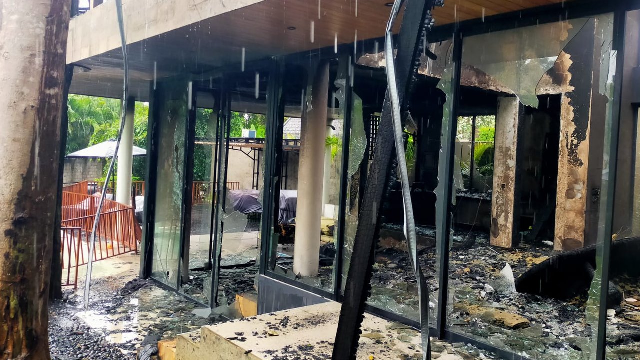 Vila Milik Warga Australia di Bali Terbakar Diduga Akibat Sambaran Petir, Kerugian Capai Rp8 Miliar