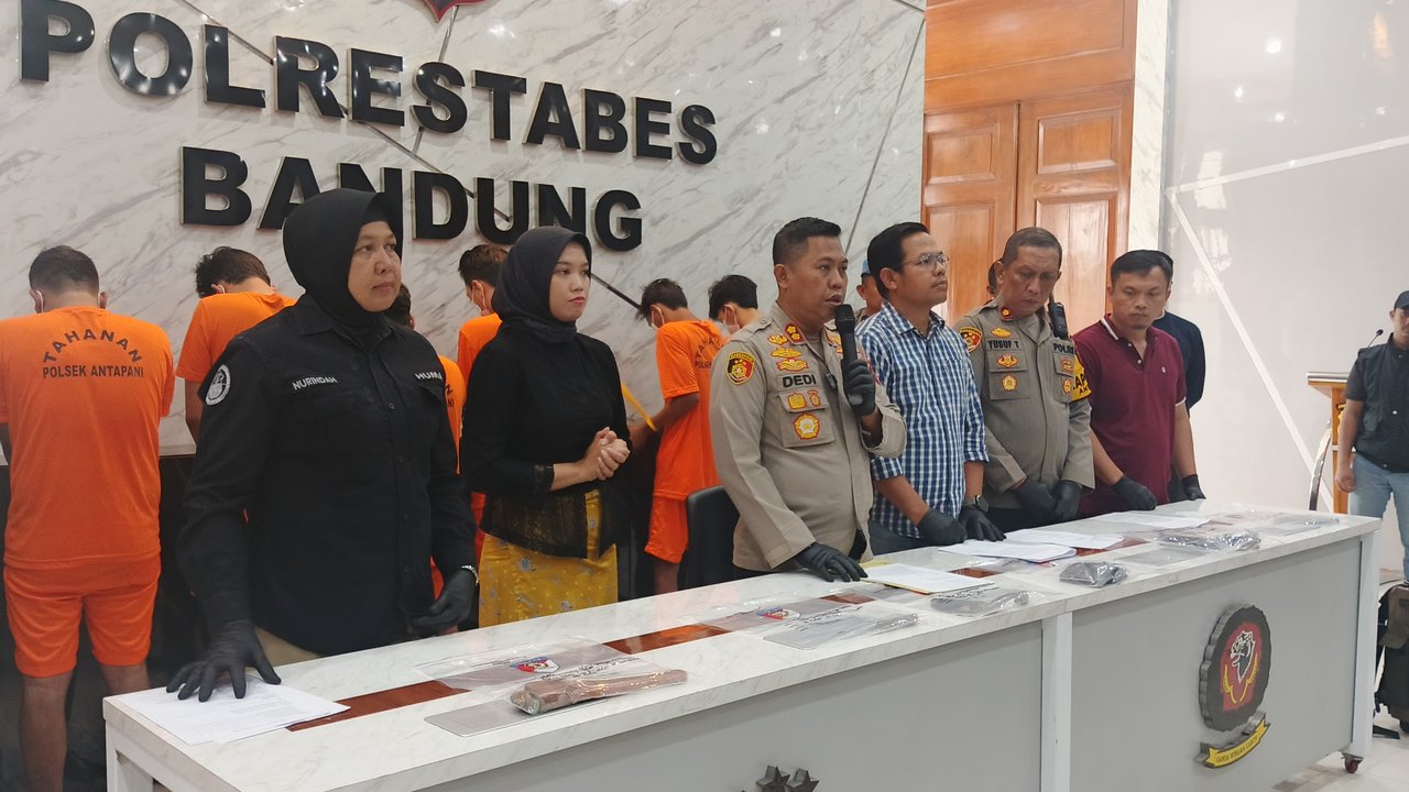 Polrestabes Bandung gelar konferensi pers terkait perampasan motor driver ojol, pada Kamis (11/9