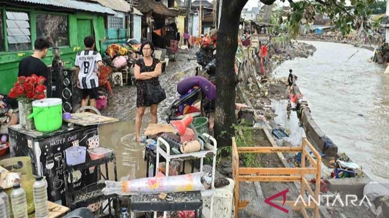Banjir Bali menelan korban jiwa, dengan sembilan orang meninggal dunia dan dua hilang. BNPB merilis data terkini mengenai dampak bencana di enam kabupaten/kota, membuat pembaca penasaran akan detailnya.