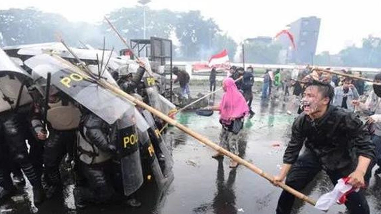 Buntut Kericuhan Demo, Prabowo Evaluasi Polri Bentuk Komisi Kepolisian