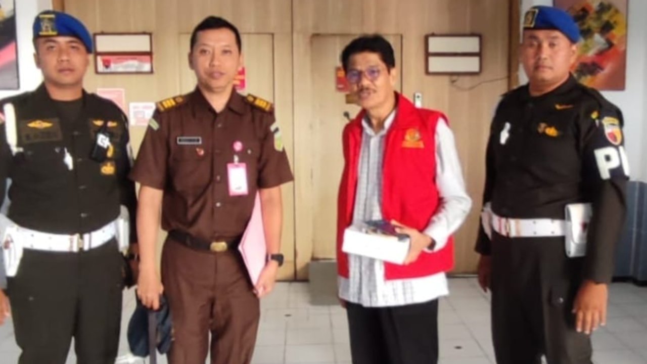 Eks Kadisdik Jatim Jadi Tersangka Korupsi Pengadaan Barang & Jasa di SMK