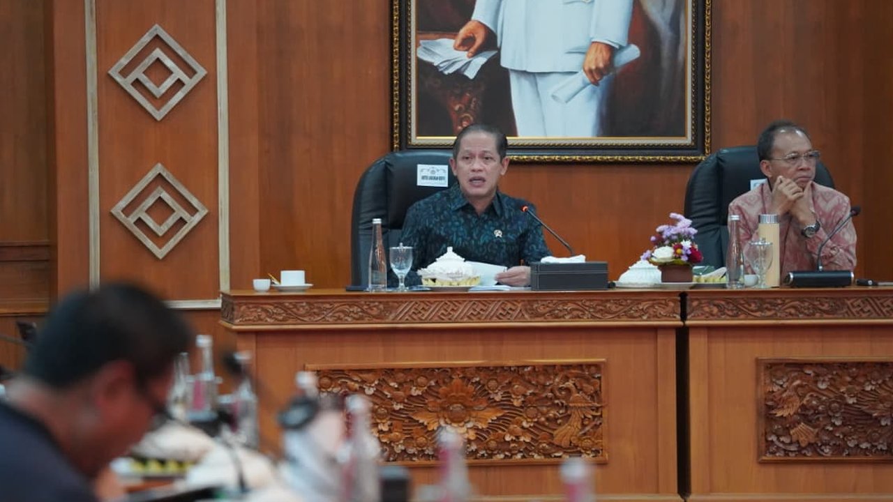 Menteri Hanif Ungkap Perubahan DAS Bali, Hutan Tersisa Hanya 1.500 Hektare