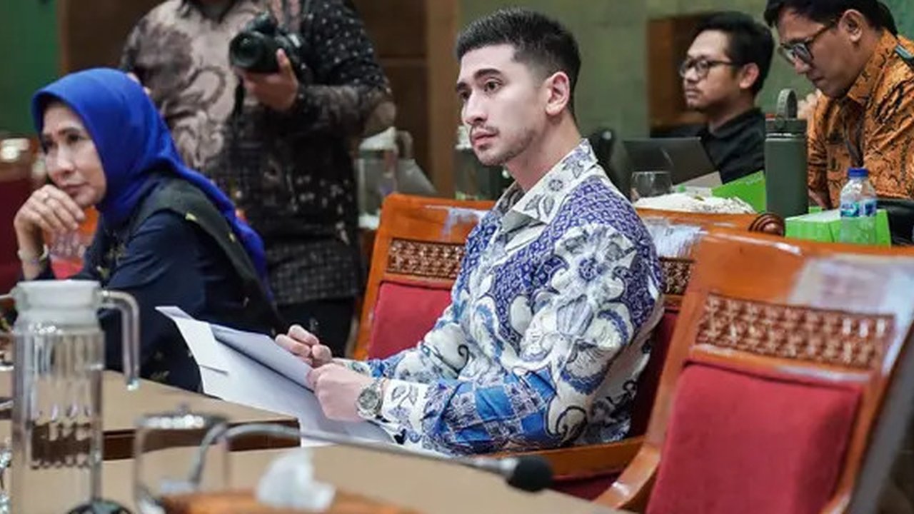 Kabar Ferry Irawan divonis 1 tahun penjara atas kasus KDRT oleh Hakim Pengadilan Negeri Kediri, Selasa (22/5/2023) sampai ke telinga Venna Melinda. (Foto: Dok. Instagram @vennamelindareal)