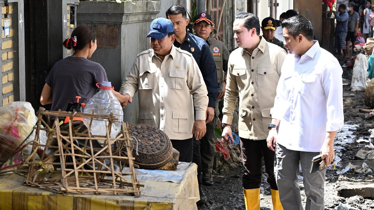 Cerita Haru Seskab Teddy soal Anjing Selamatkan Warga Bali dari Banjir