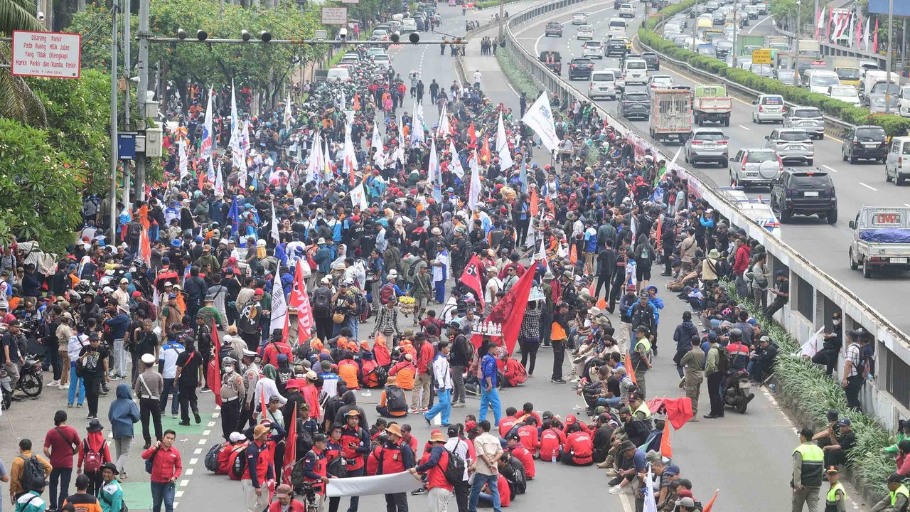 Hari Demokrasi Internasional: Buruh Masih Rentan Alami Pembungkaman, Ujung-ujungnya Dipecat