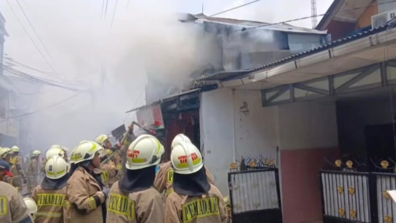 Fakta Kebakaran Puluhan Rumah di Senen, Kerugian Tembus Rp500 Juta