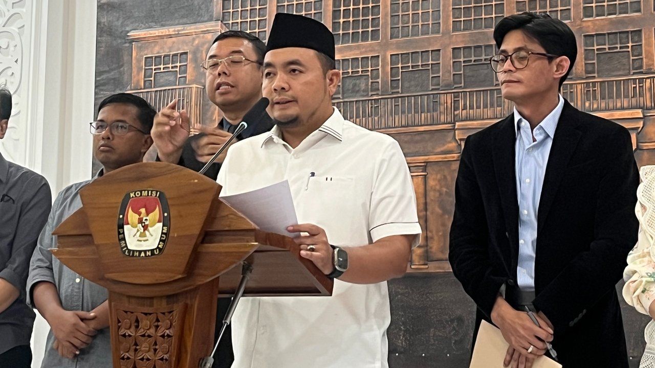 Ketua KPU Mochamad Afifuddin menyampaikan permintaan maaf atas kegaduhan yang muncul setelah terbitnya Keputusan KPU Nomor 731/2025.