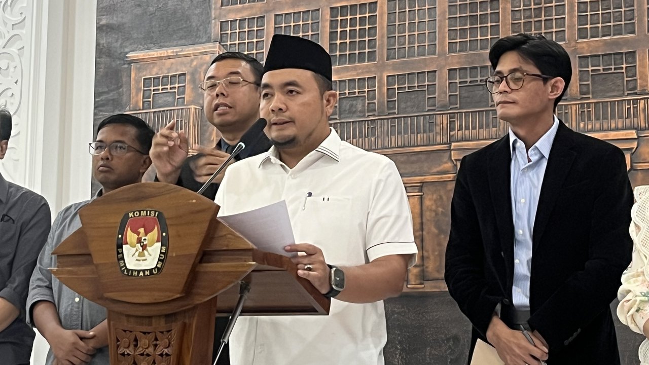 Ketua KPU Mochamad Afifuddin menyampaikan permintaan maaf atas kegaduhan yang muncul setelah terbitnya Keputusan KPU Nomor 731/2025.