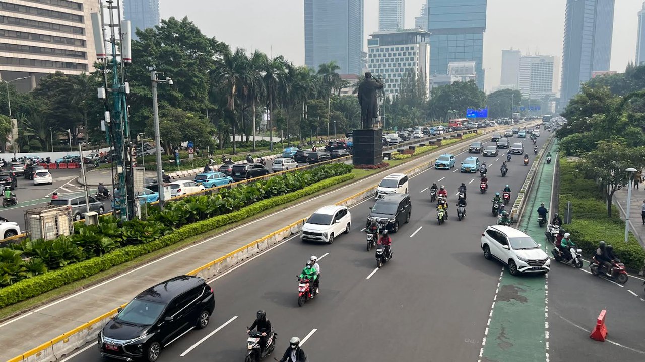 Situasi Terkini Jelang Demo Ojol, Jalan ke DPR Masih Normal