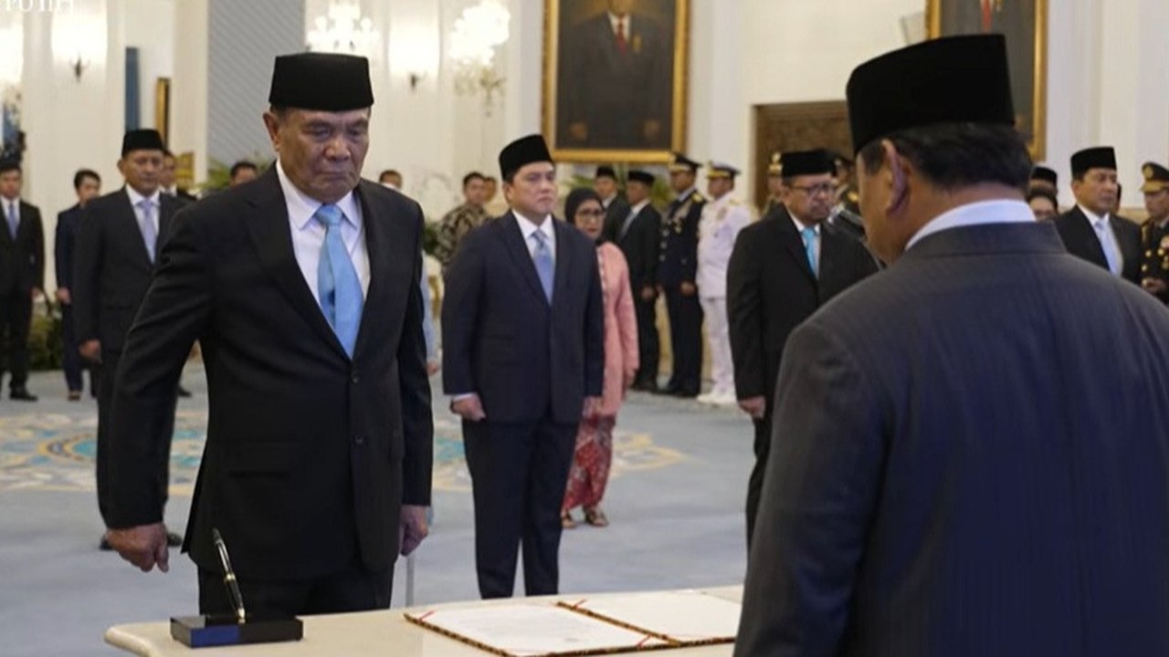 Prabowo Lantik Djamari Chaniago Jadi Menko Polkam Gantikan Budi Gunawan