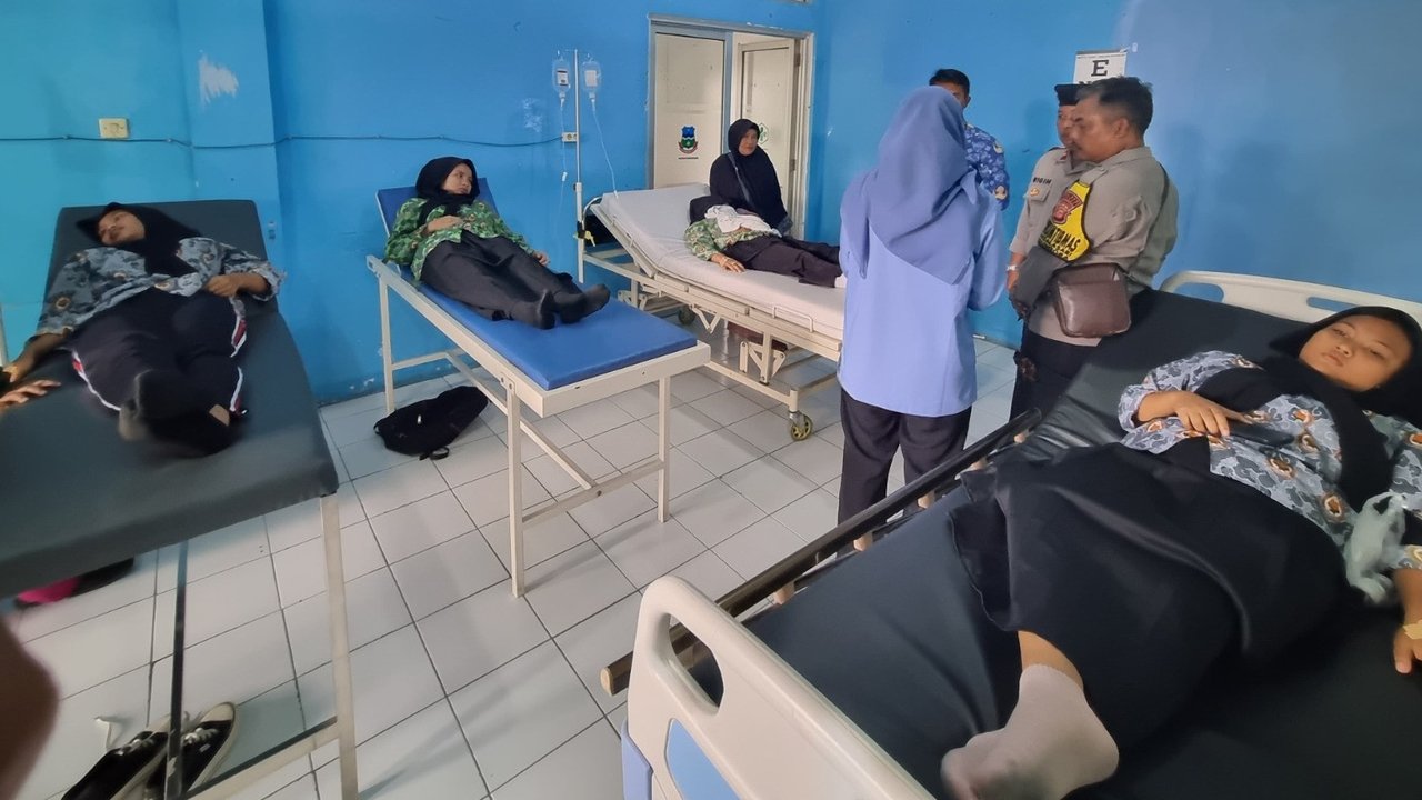 Siswa SD-SMA di Garut Keracunan Massal, Diduga Usai Konsumsi MBG