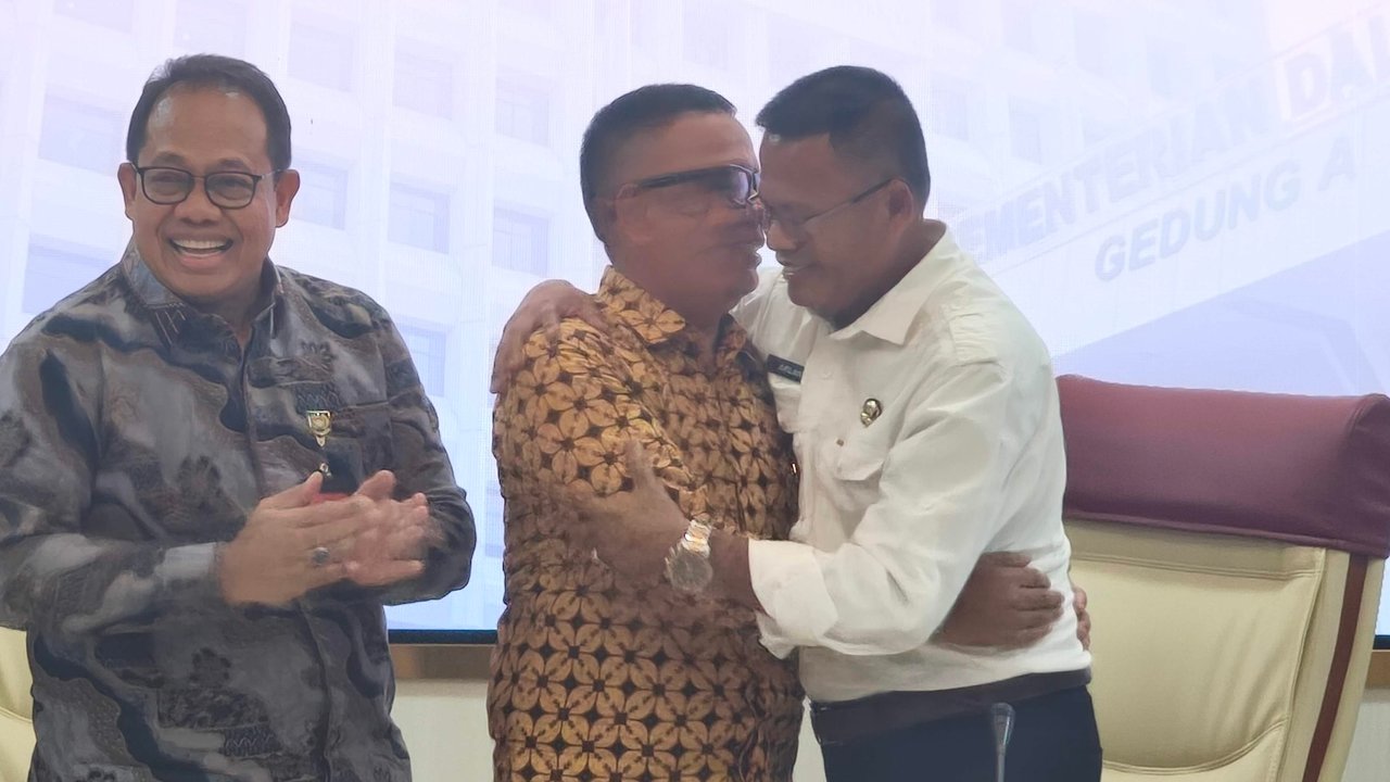 Walkot Prabumulih Disanksi Kemendagri Buntuk Pencopotan Kepala Sekolah