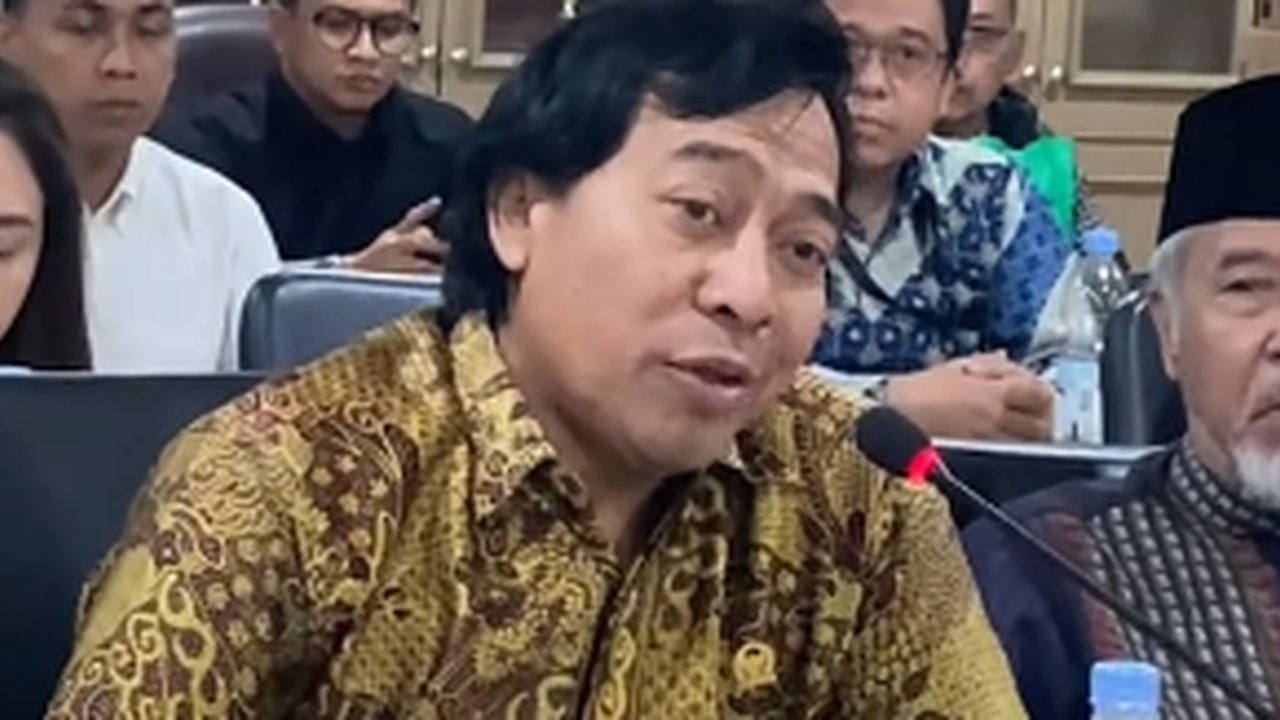 VIDEO: Satu Ruangan Riuh Komeng Balas Diminta Jangan Pakai Tangis 