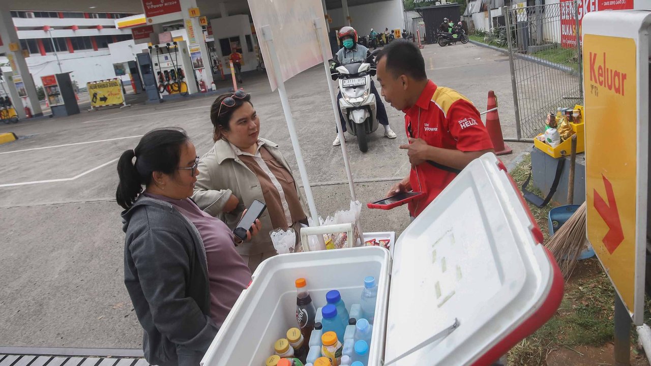 Istana Akhirnya Tanggapi Isu PHK di SPBU Shell Cs karena Kehabisan Stok Bensin, Mensesneg Bilang Begini