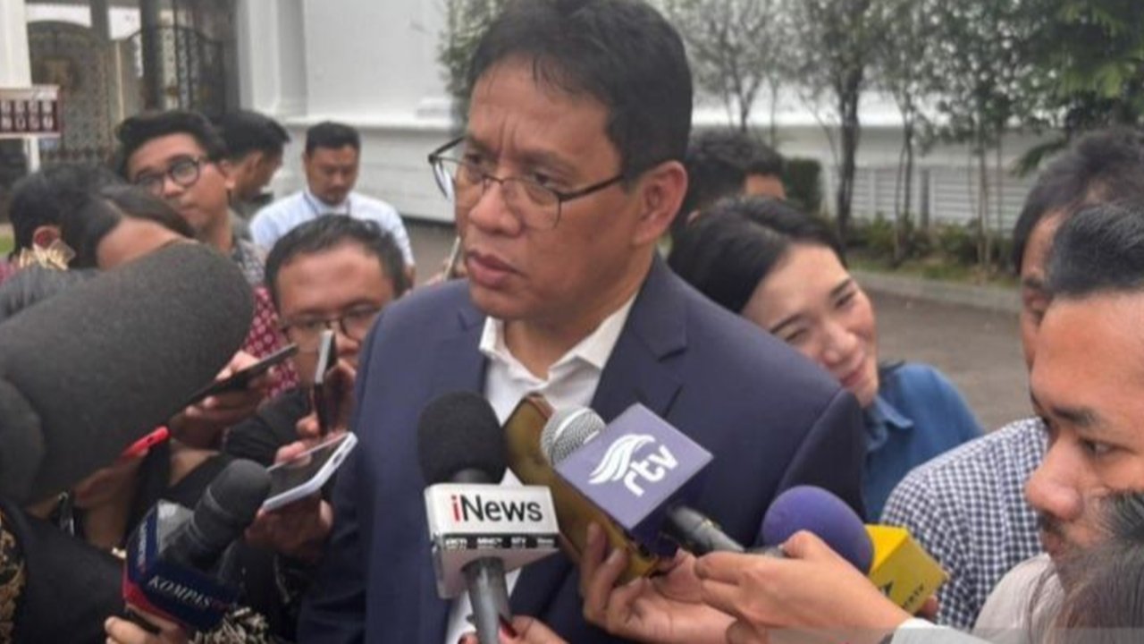 Menteri Keuangan Purbaya Yudhi Sadewa optimistis Ekonomi Indonesia akan terang secara bertahap berkat suntikan dana Rp200 triliun ke bank Himbara. Akankah ini jadi sinyal pemulihan?