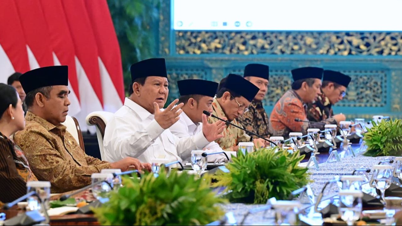 Prabowo bertemu tokoh agama dan pimpinan parpol di Istana