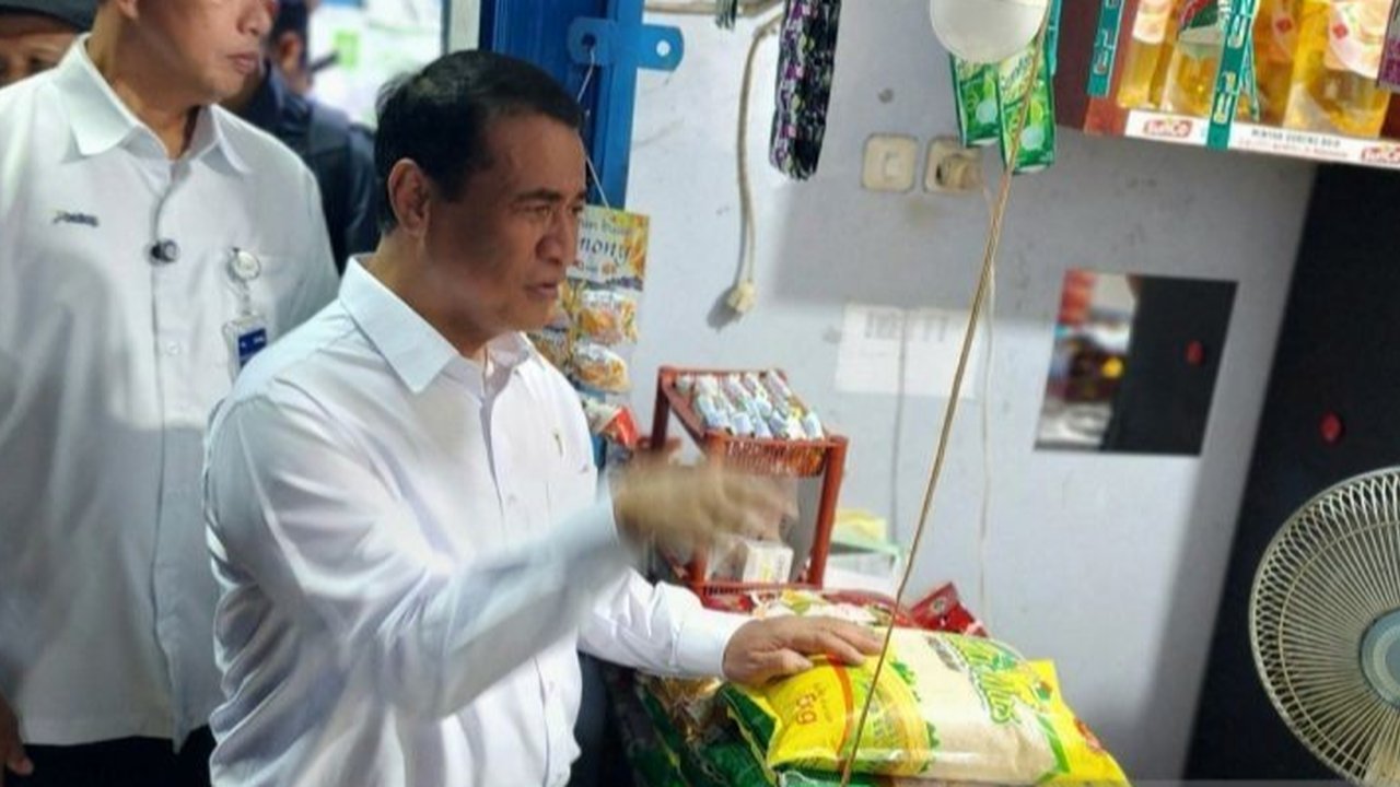 Mentan Klaim Tak Ada Kelangkaan Beras, Hanya Pergeseran Distribusi