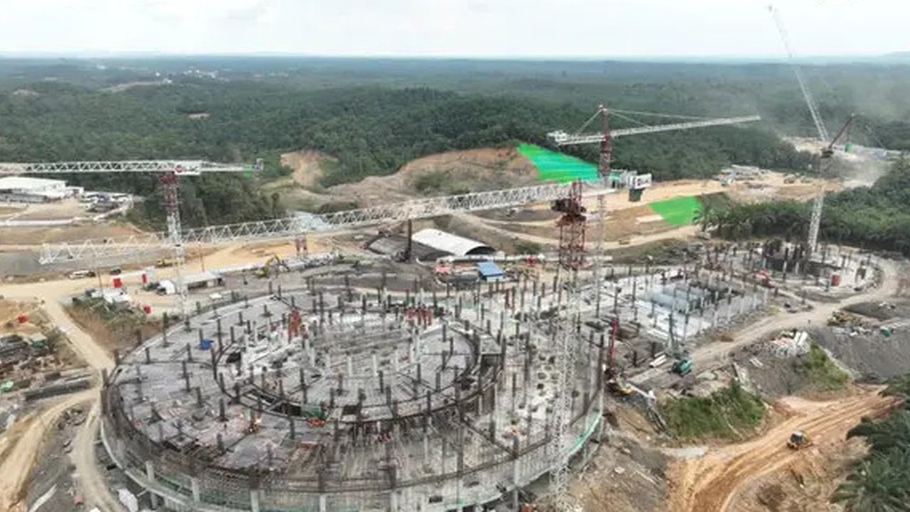 Pembangunan proyek Masjid Negara di Ibu Kota Nusantara (IKN) telah mencapai 45 persen. (Foto: Kementerian PU)