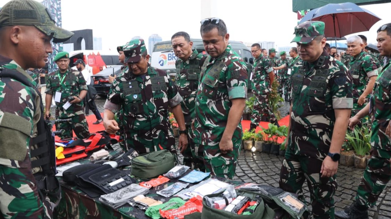 Hari Pertama TNI AD Fair 2025, Stand Rekrutmen Prajurit Dibanjiri Pengunjung