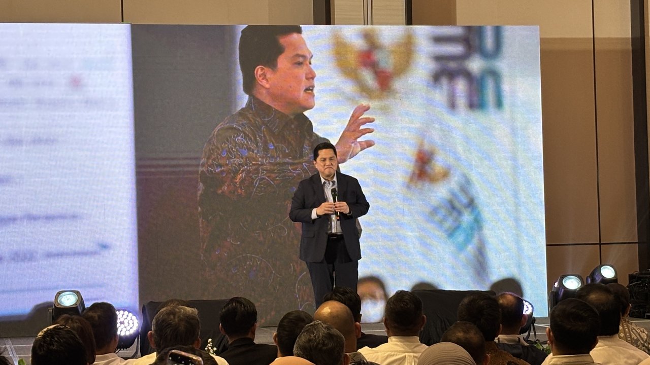 VIDEO: Suara Bergetar, Tangis Erick Thohir Pecah Momen Perpisahan Kementerian BUMN Penuh Haru