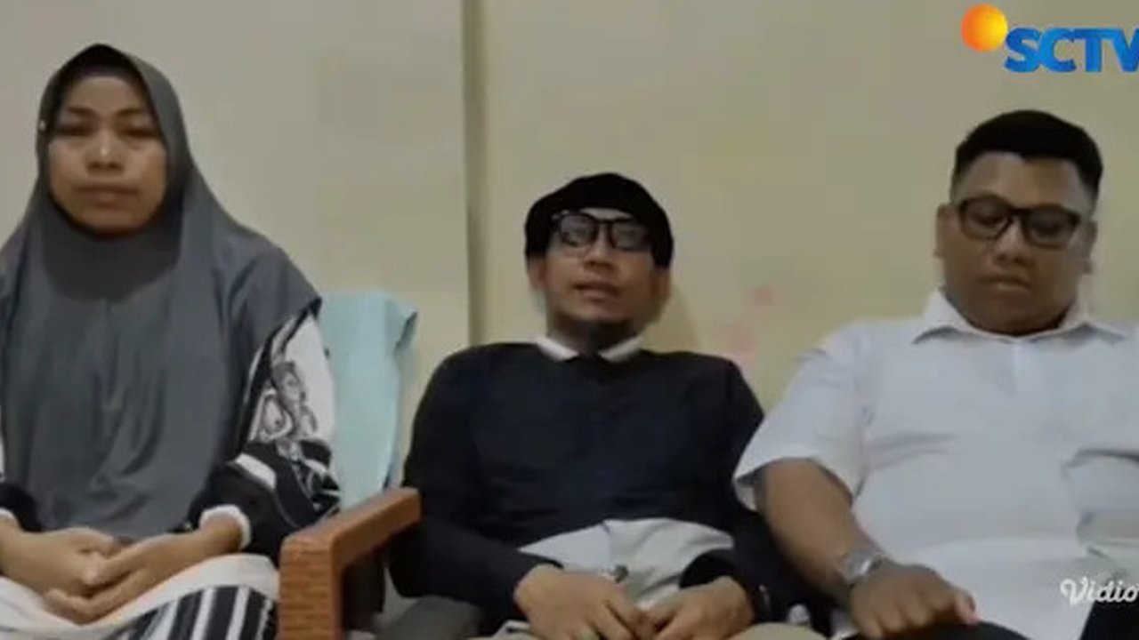 Mpok Banong dan Ajie Darmaji beri klarifikasi terkait perseteruan mereka pada Senin (22/9/2025). (dok. Hot Shot/SCTV)