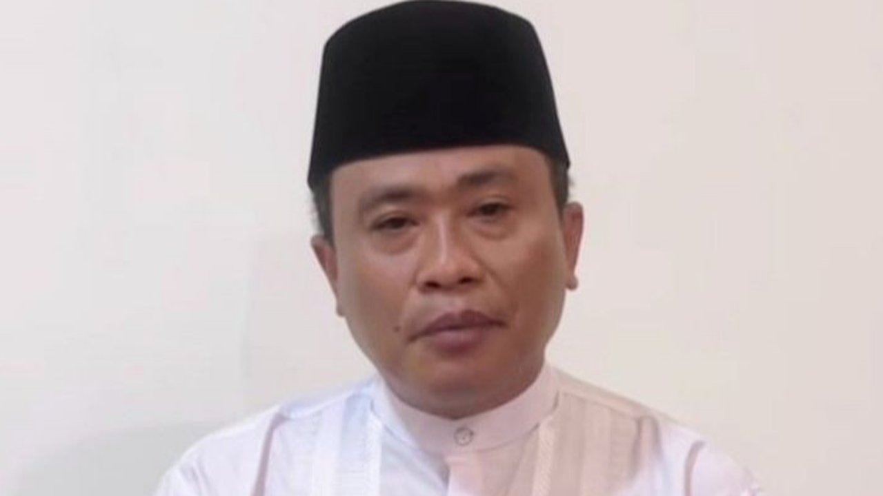 Klarifikasi Kanwil Kemenag NTB Zamroni Azis Usai Lempar Tiang Mikrofon