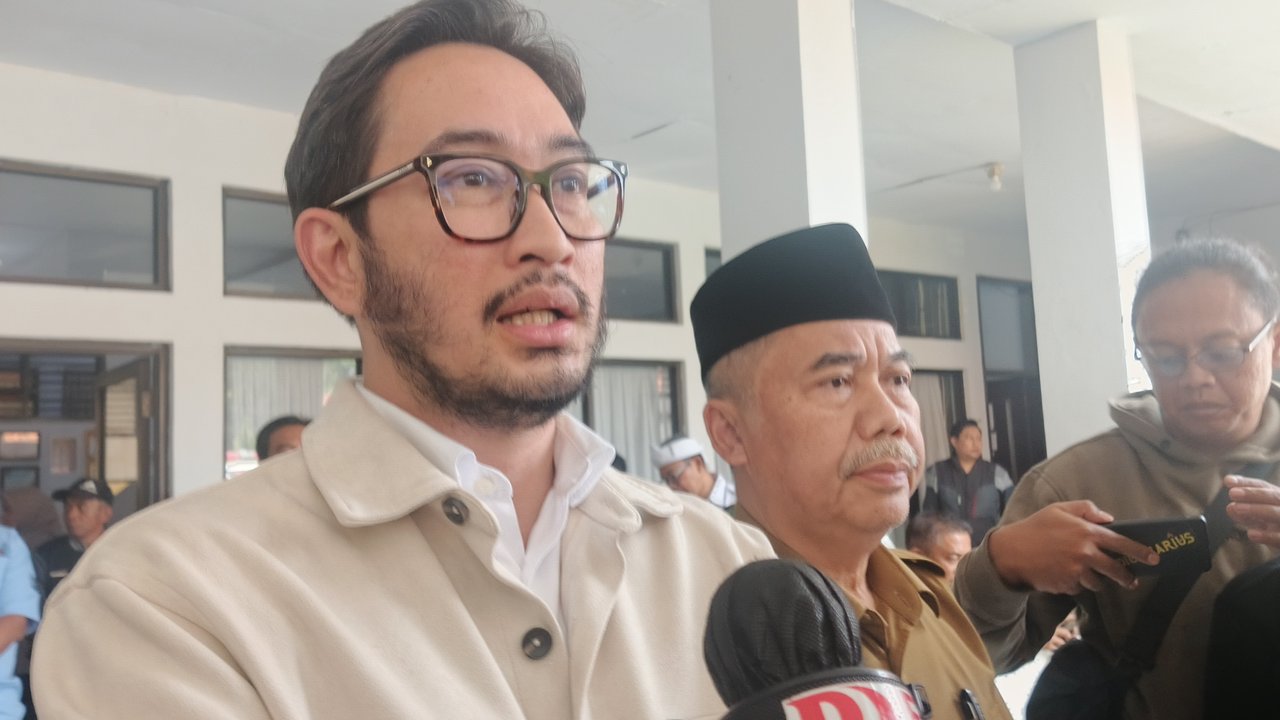 Pemkab Bandung Barat Bersikap! Tetapkan Status KLB dan Tutup 85 Dapur MBG usai Keracunan Massal