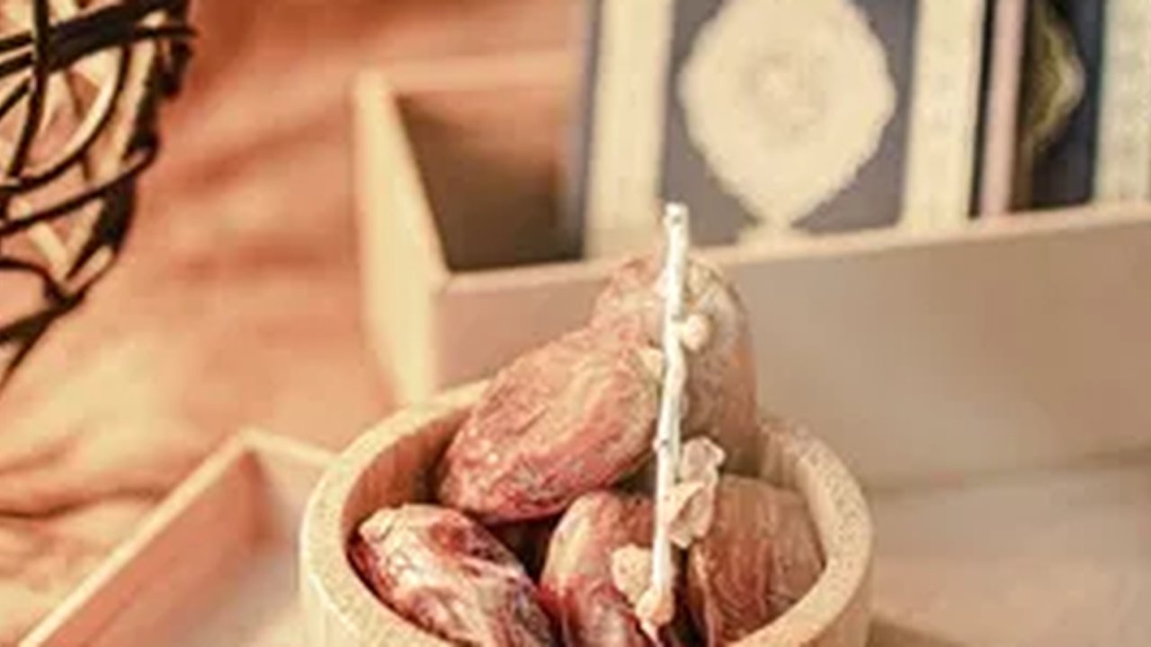 Hukum Puasa Ramadan Tapi Meninggalkan Sholat Wajib, Benarkah Puasanya Jadi Tidak Sah?