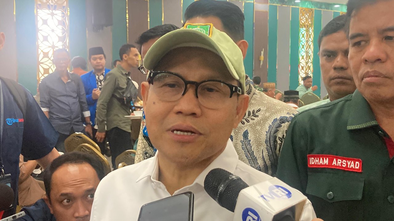 Momen Cak Imin Perintahkan Cetak dan Pasang Qoute Idham Arsad di Kantor PKB