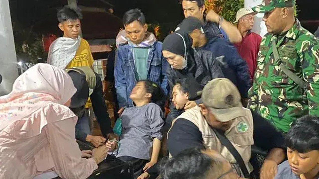 Muncul Desakan Program MBG Disetop Buntut Keracunan Massal di Sekolah, Istana Bereaksi