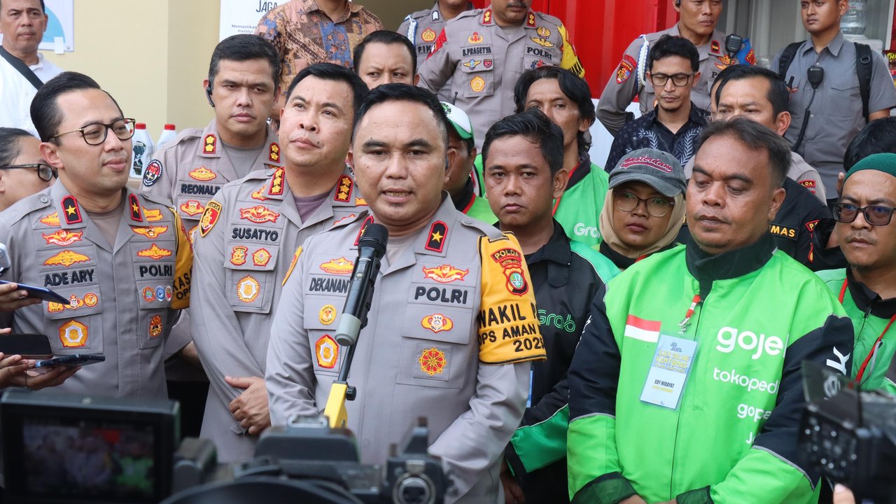 Viral Video Kendaraan Mati Pajak Dilarang Isi BBM, Wakapolda Metro: Hoaks itu