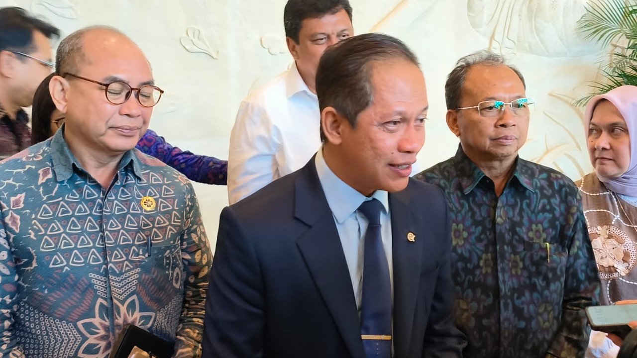 Menteri Lingkungan Hidup, Hanif Faisol Nurofiq di Bali