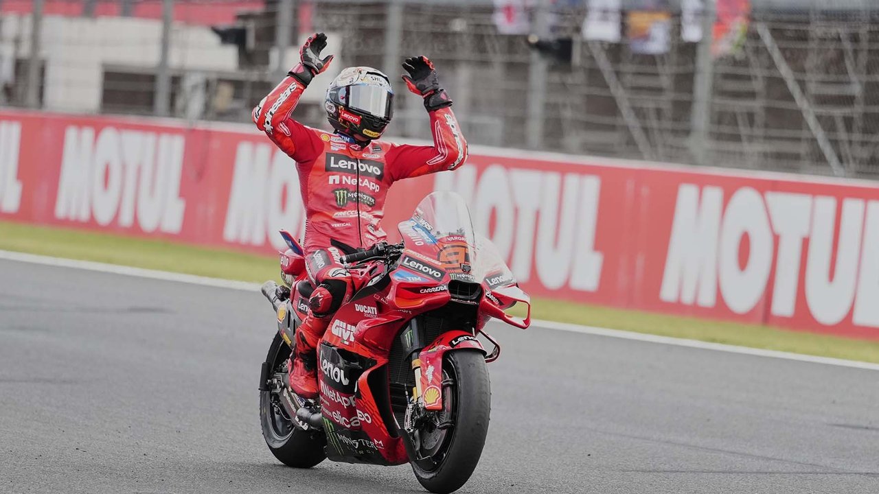 Pembalap Spanyol dari Ducati Lenovo Team  Marc Marquez  usai  balapan kelas MotoGP Grand Prix Jepang di Sirkuit Motegi, Motegi, utara Tokyo, Minggu (28/09/2025).
