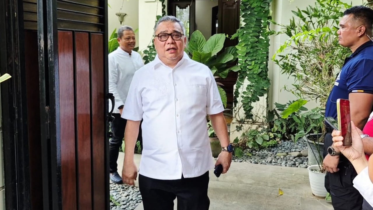 Datang ke Solo, Ahmad Ali Minta Jokowi Jadi Ketua Dewan Pembina PSI ?