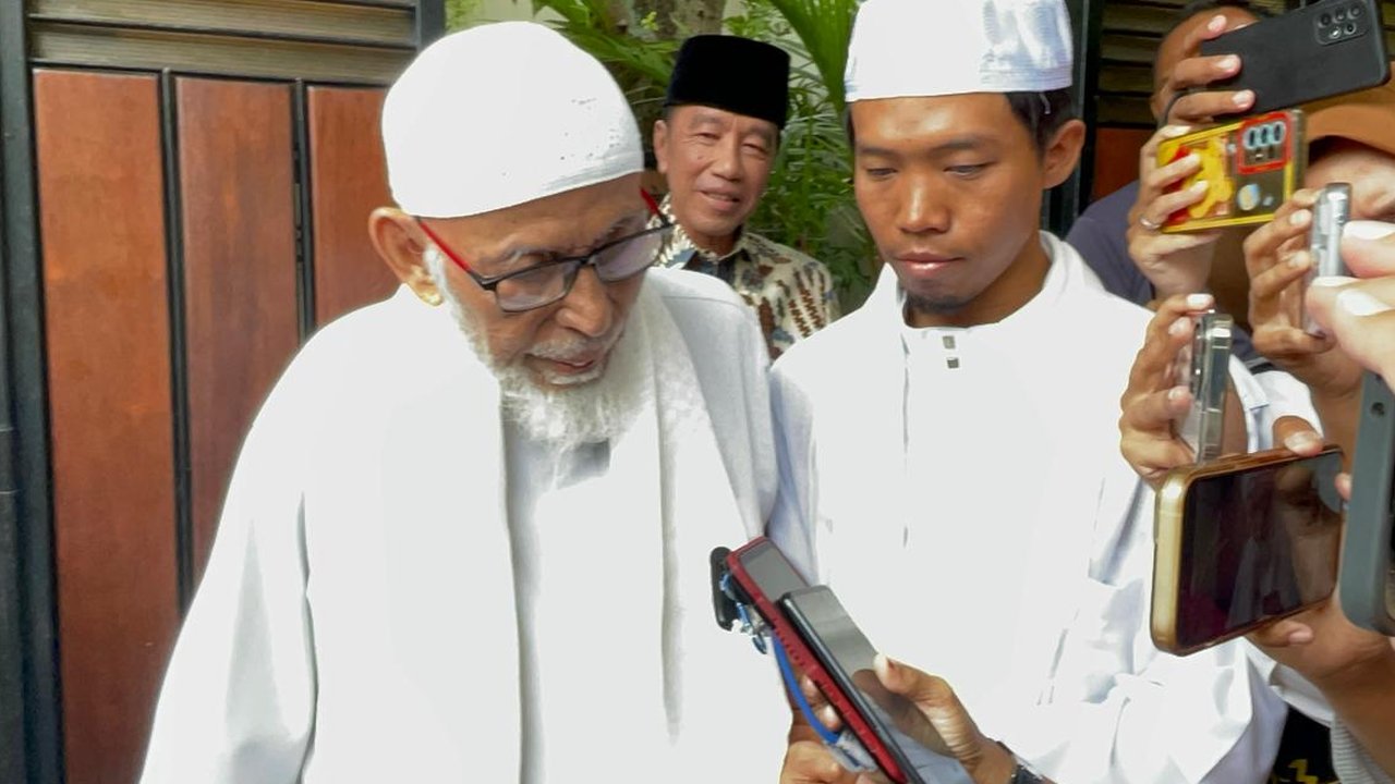 Jokowi Ungkap Isi Obrolan 20 Menit Bareng Abu Bakar Ba'asyir, Dinasehati Mengabdi pada Islam