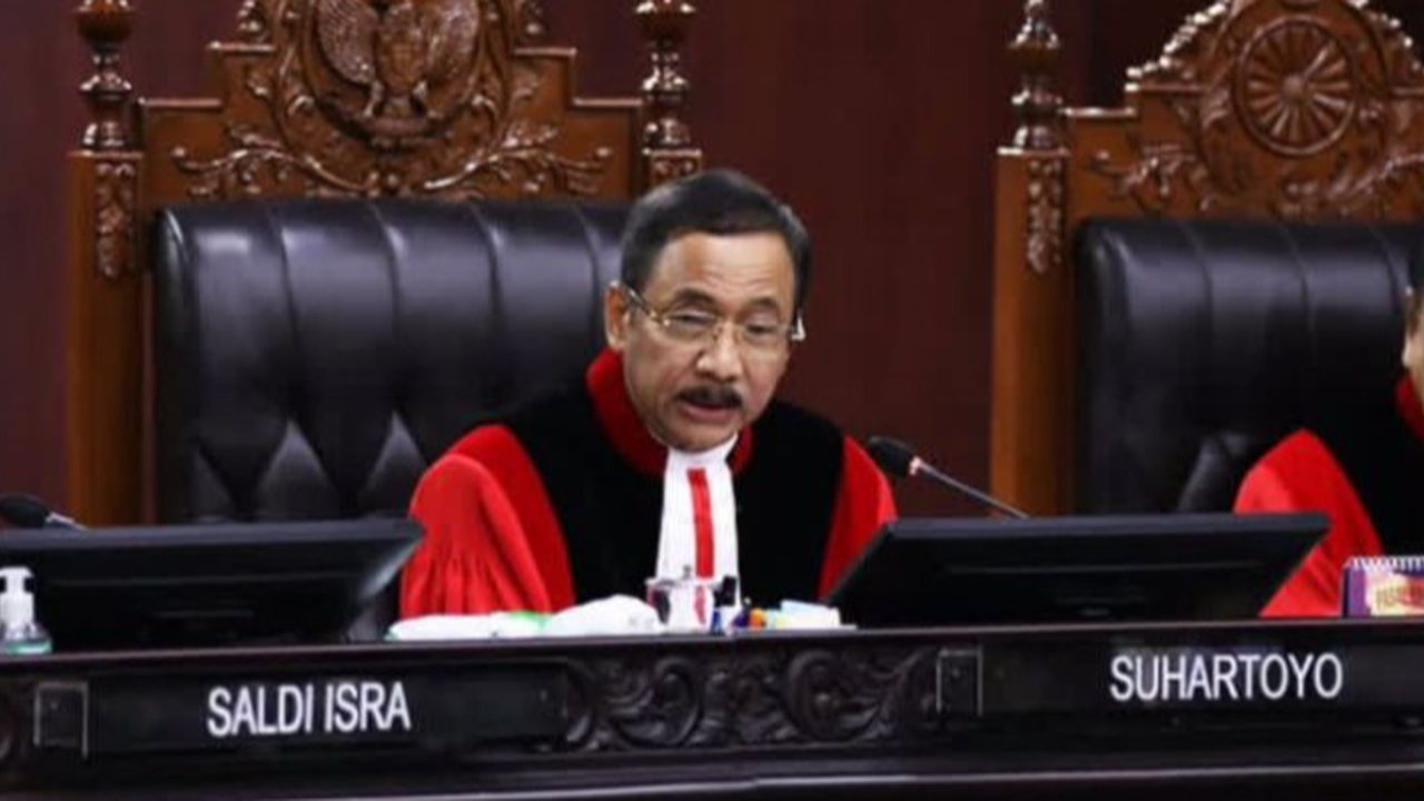 Hakim MK Suhartoyo