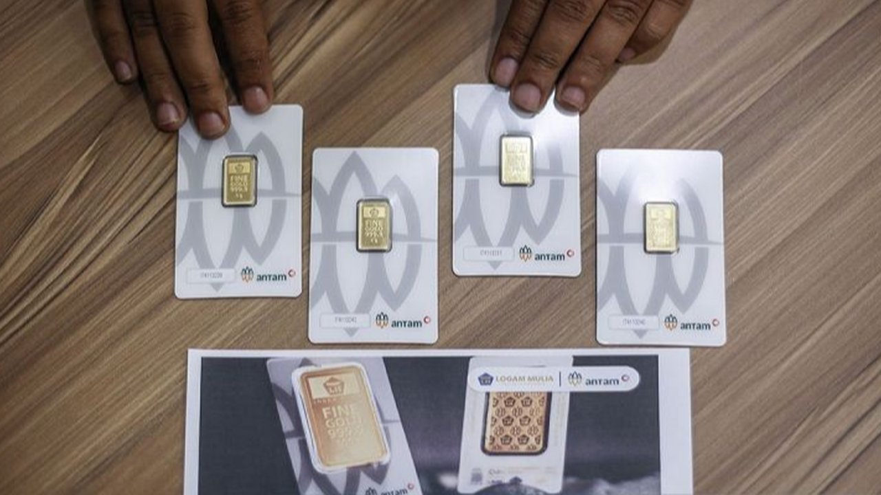 Harga Emas Antam Melonjak Tajam, Hari Ini Dijual Rp2,035 Juta per Gram