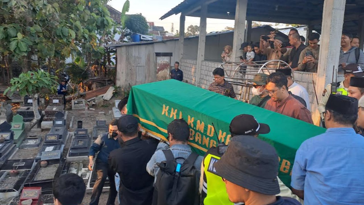 Pemakaman Diplomat Muda Arya Daru