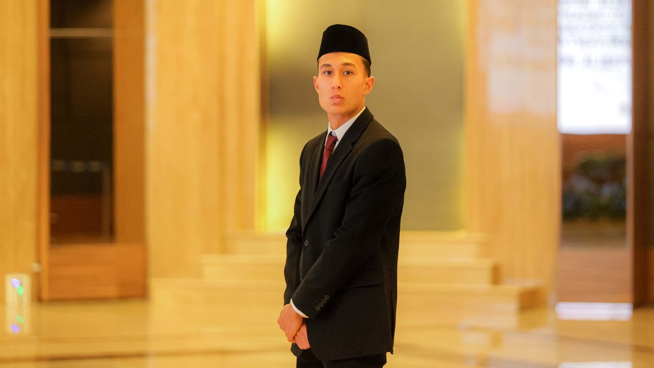 Pemain FC Utrecht Miliano Jonathans saat pengambilan sumpah kewarganegaraan di Kementerian Hukum dan HAM, Jakarta, Rabu (03/09/2025).