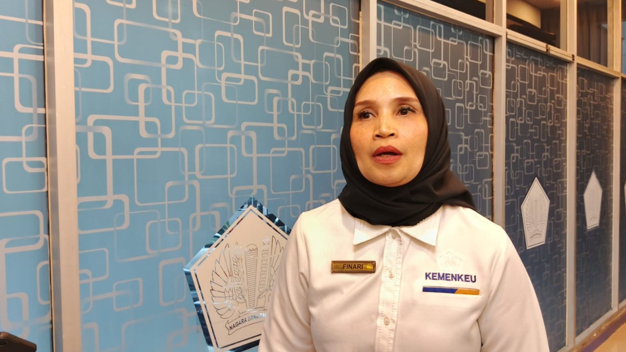 Kepala Kantor Wilayah Direktorat Jenderal Bea dan Cukai (DJBC) Jawa Barat, Finari Manan