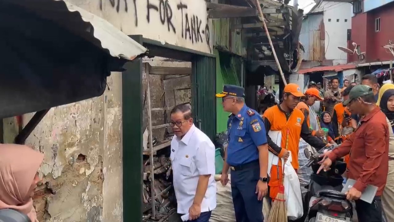Datangi Lokasi Kebakaran Tamansari, Gubernur Pramono Ungkap Biang Kerok Api Cepat Merambat