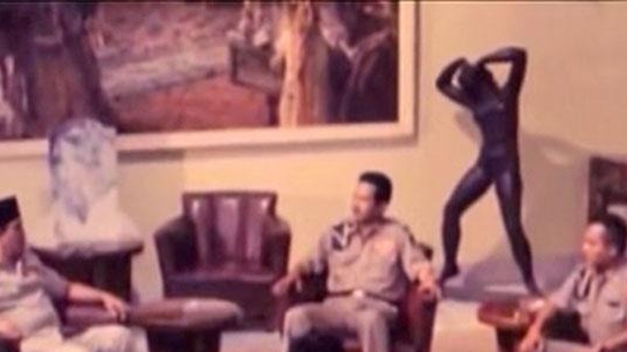 adegan pertemuan sukarno di film G30S/PKI