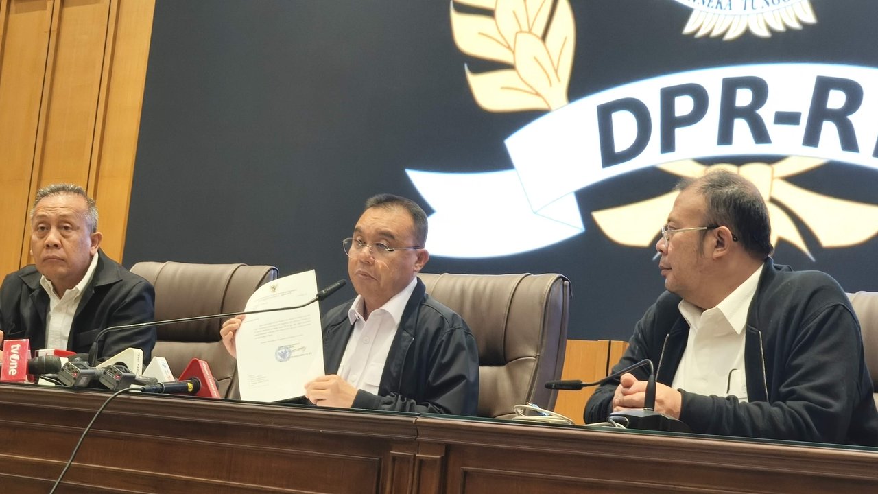 DPR Jawab 17+8 Tuntutan Rakyat
