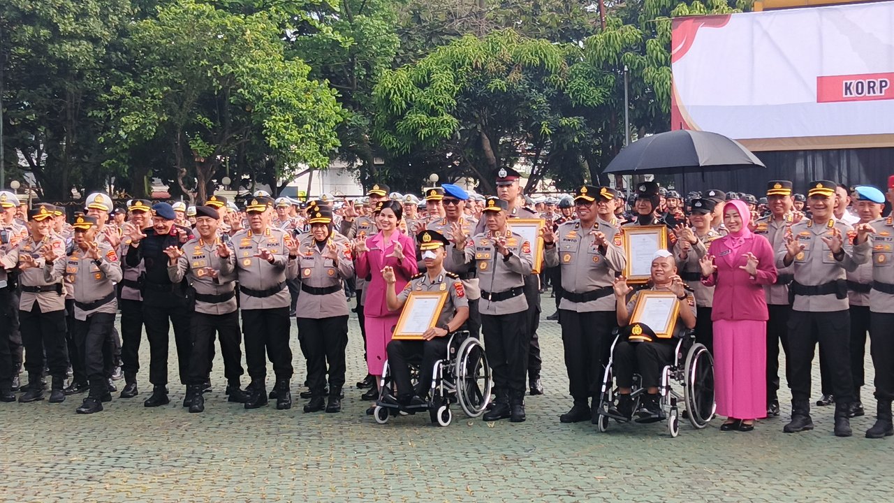 Pangkat Luar Biasa dari Luka Polisi Korban Kerusuhan Pengunjuk Rasa