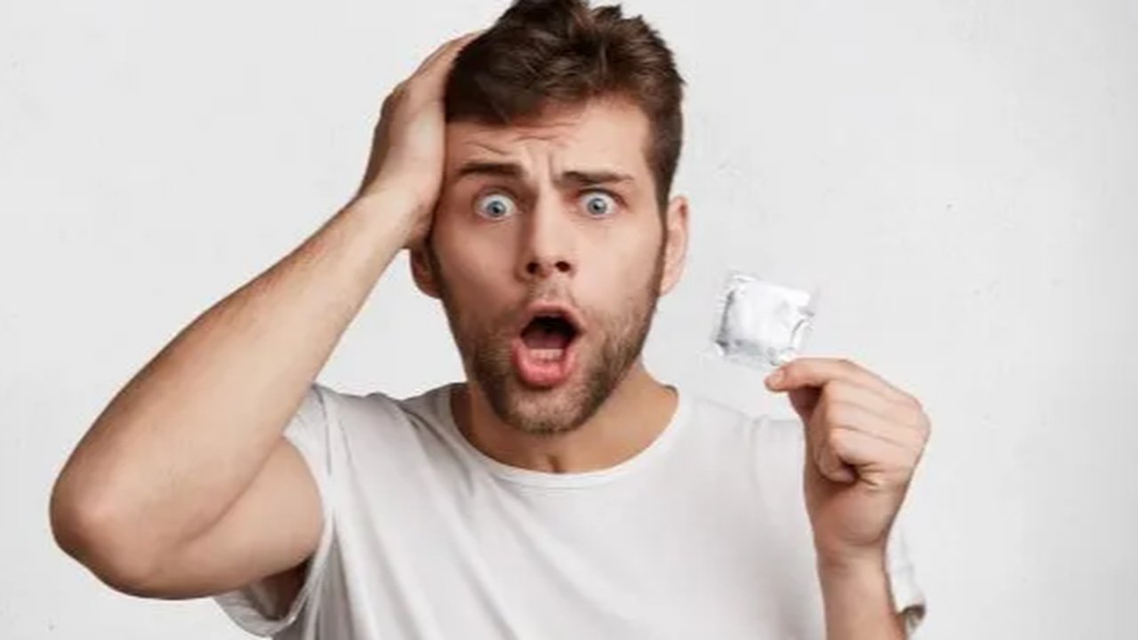 Menggunakan Alat Kontrasepsi