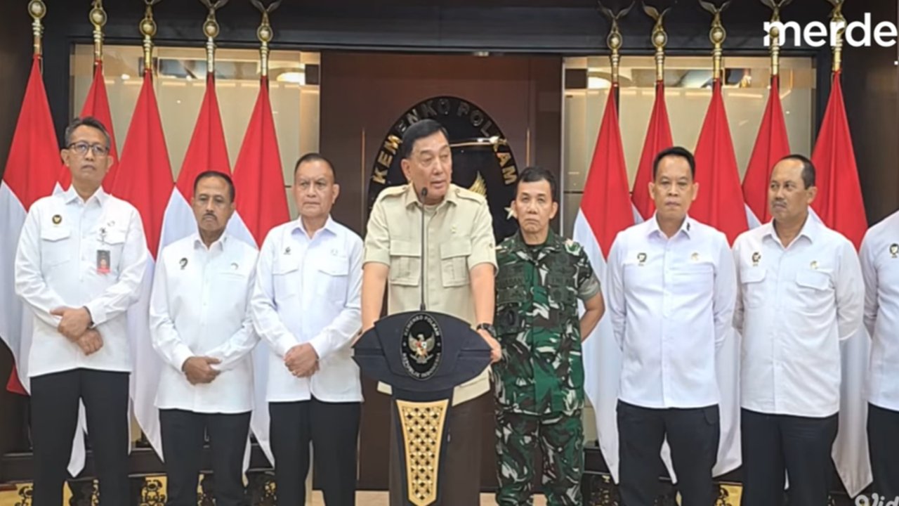 VIDEO: Respons Menhan Sjafrie Soal Dugaan Pidana Ferry Irwandi dari Jenderal TNI 