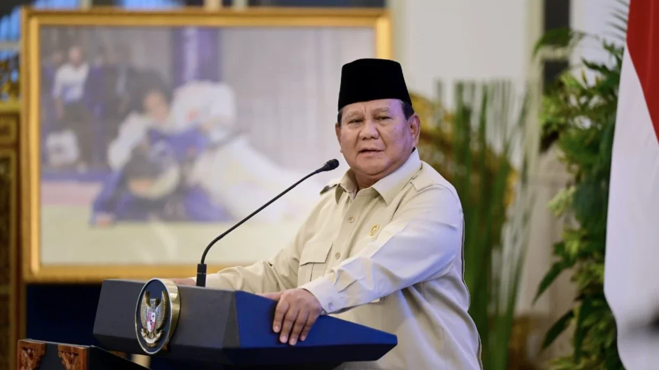 Presiden Prabowo Subianto menunjukkan komitmen serius terhadap kesejahteraan pahlawan olahraga nasional dengan menginstruksikan persiapan dana pensiun atlet dan pelatih yang telah mengharumkan nama bangsa.